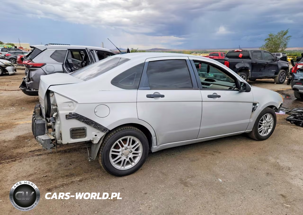 2008 Ford Focus Se VIN:1FAHP35N28W235664 - 3