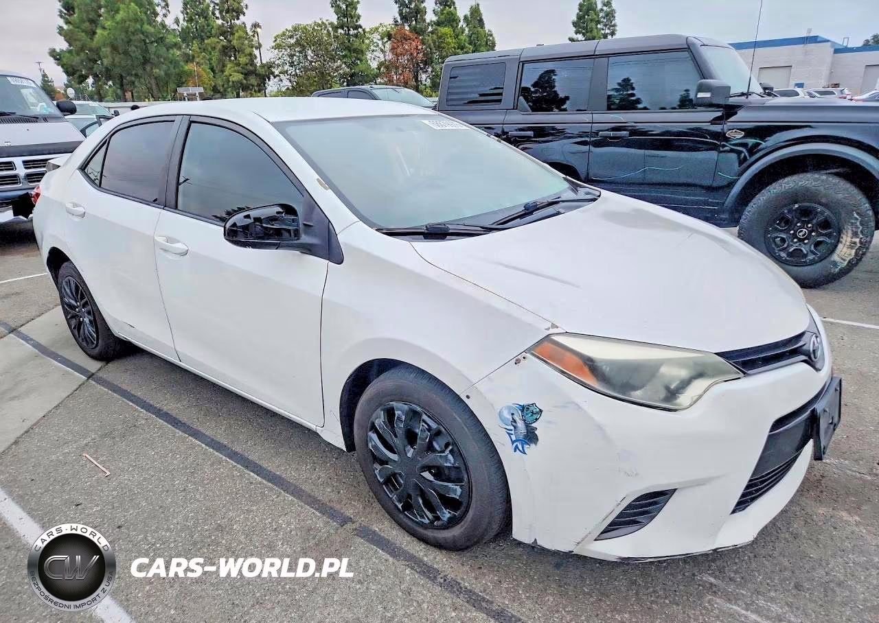 2015 Toyota Corolla Le VIN:5YFBURHEXFP312567 - 4