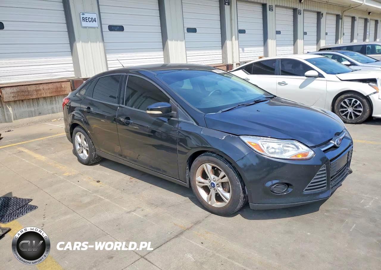 2013 Ford Focus Se VIN:1FADP3F24DL333156 - 4