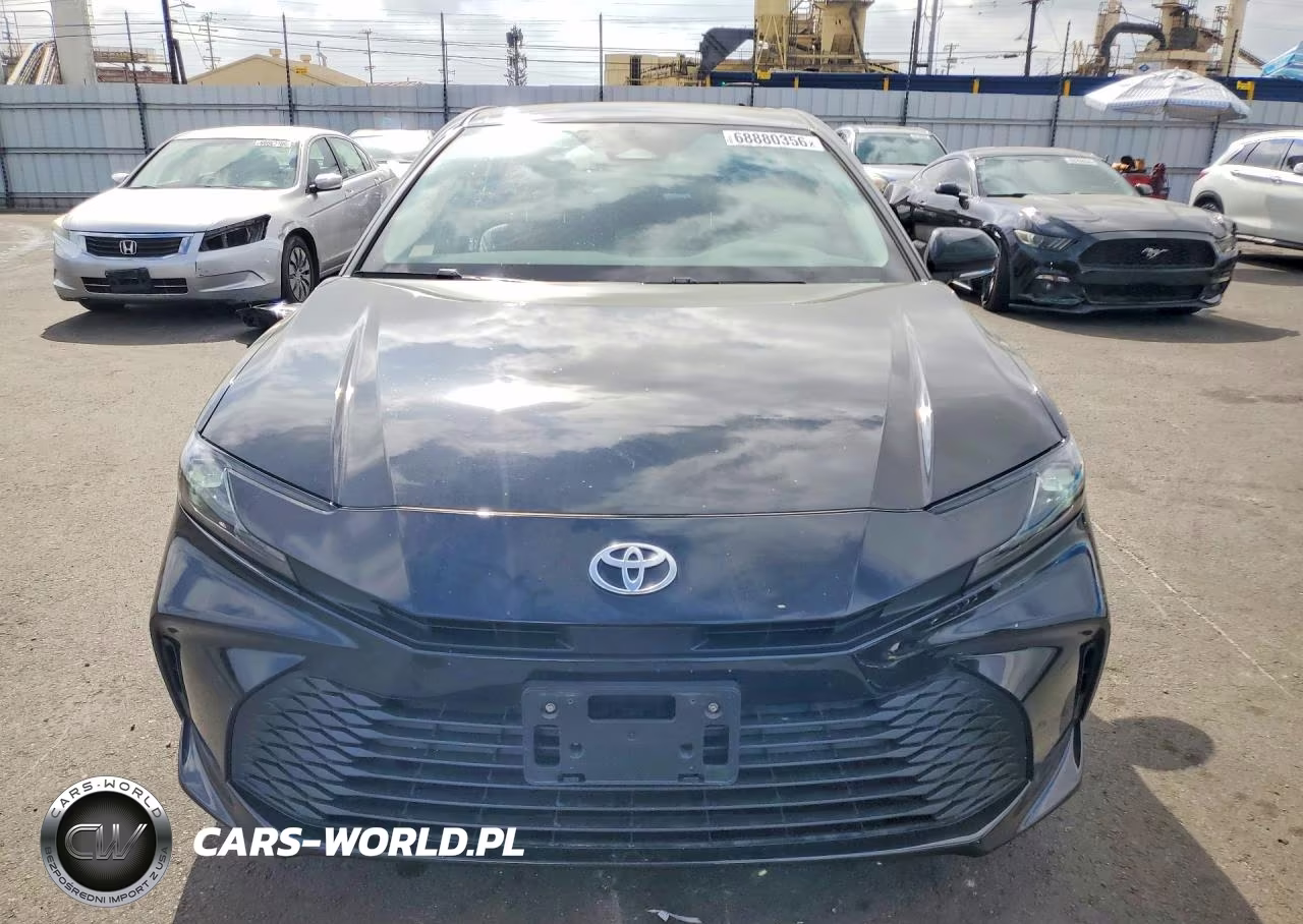 2026 Toyota Camry Le VIN:4T1DAACK8TU224031 - 5