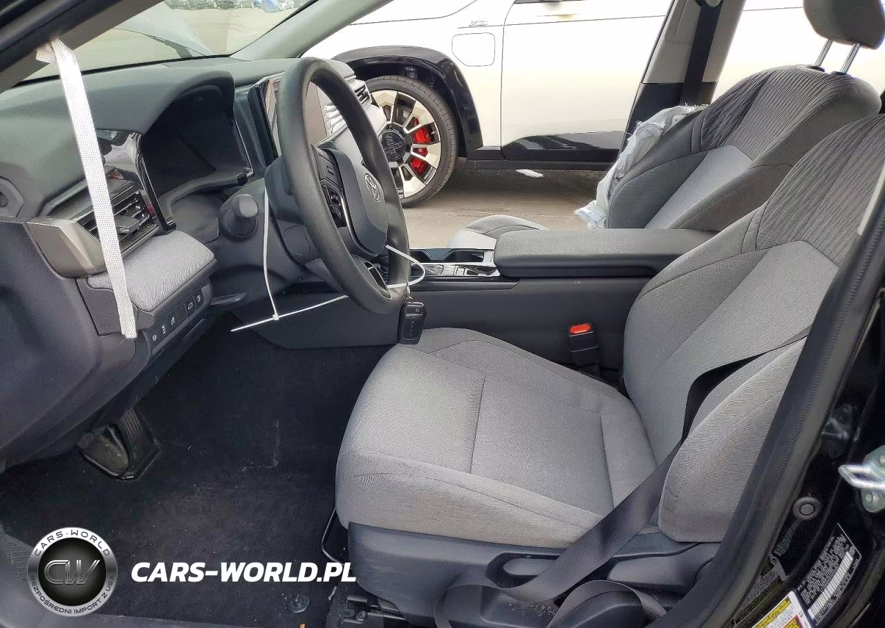 2026 Toyota Camry Le VIN:4T1DAACK8TU224031 - 7