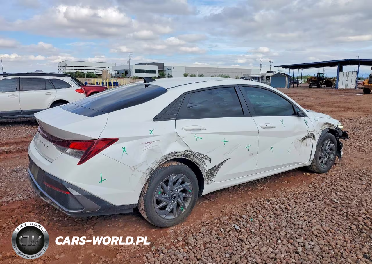 2024 Hyundai Elantra Sel VIN:KMHLM4DG2RU732373 - 3