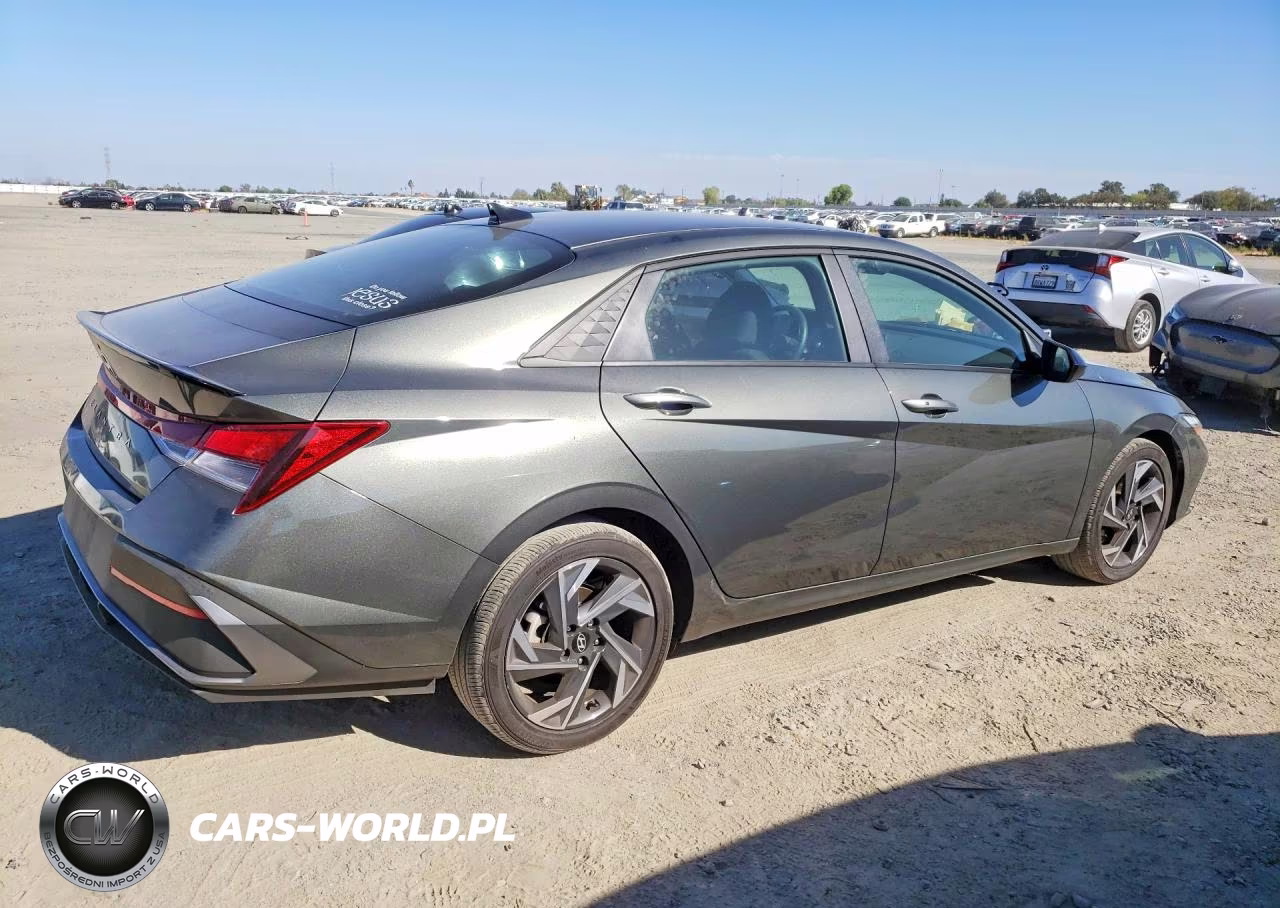 2025 Hyundai Elantra Sel Sport VIN:KMHLM4DG5SU984754 - 3
