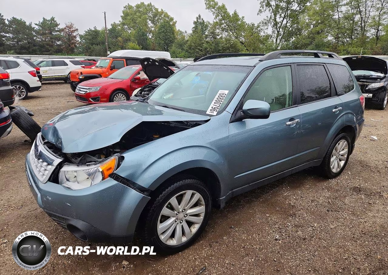 2013 Subaru Forester 2.5X Premium VIN:JF2SHADC5DH411186 - 1