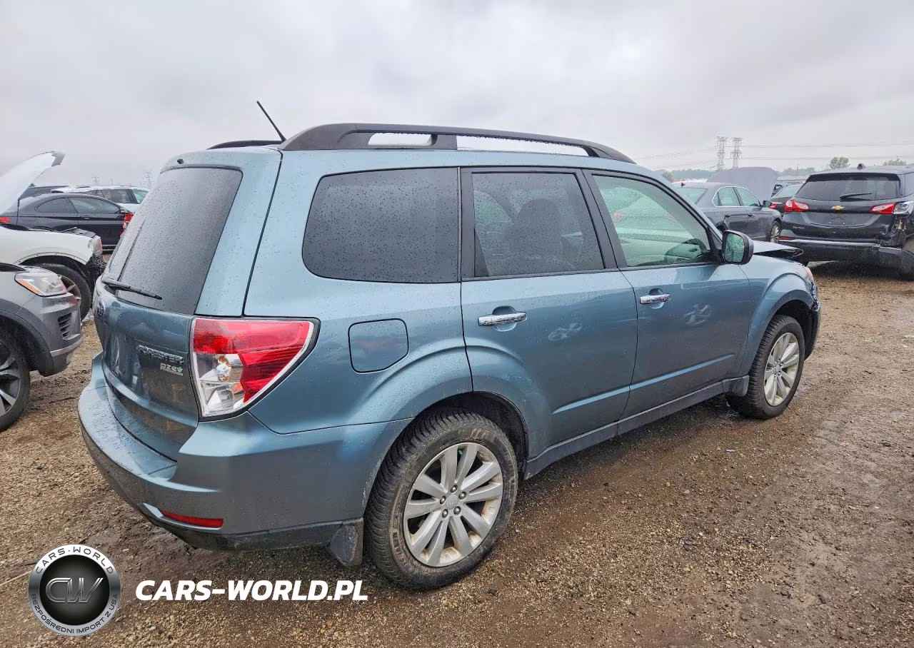 2013 Subaru Forester 2.5X Premium VIN:JF2SHADC5DH411186 - 3