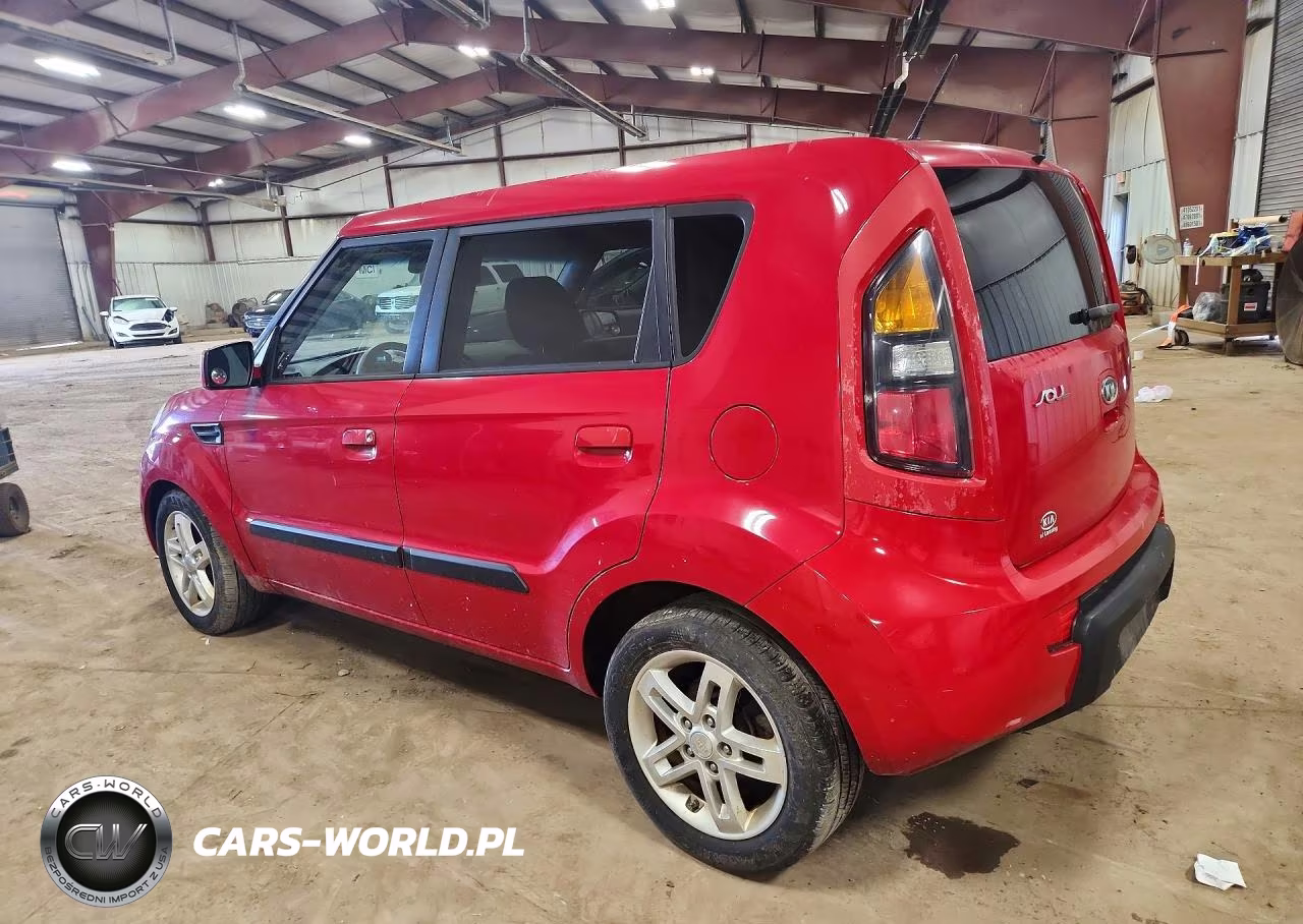 2010 Kia Soul + VIN:KNDJT2A26A7031303 - 2