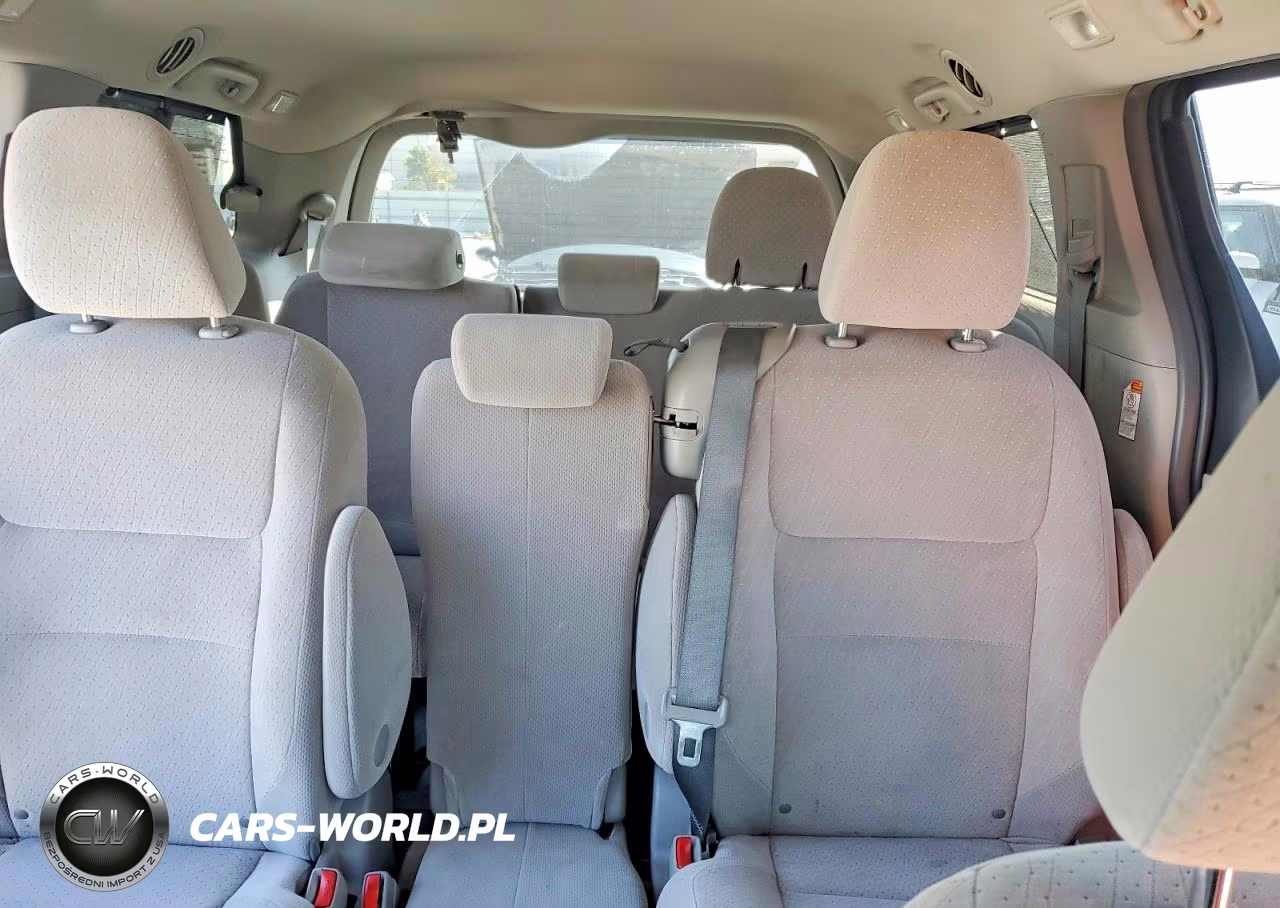 2015 Toyota Sienna Le VIN:5TDKK3DC1FS527219 - 10