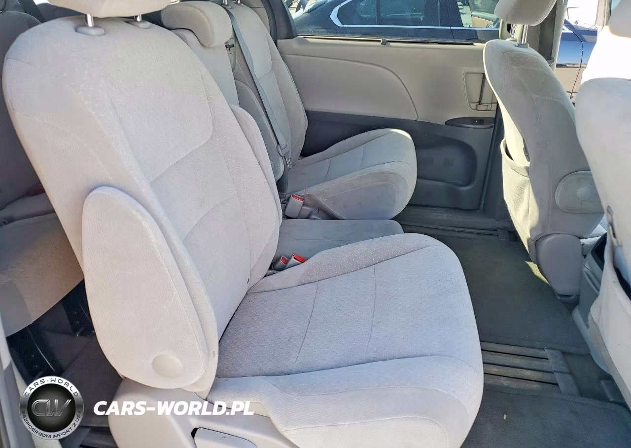 2015 Toyota Sienna Le VIN:5TDKK3DC1FS527219 - 11