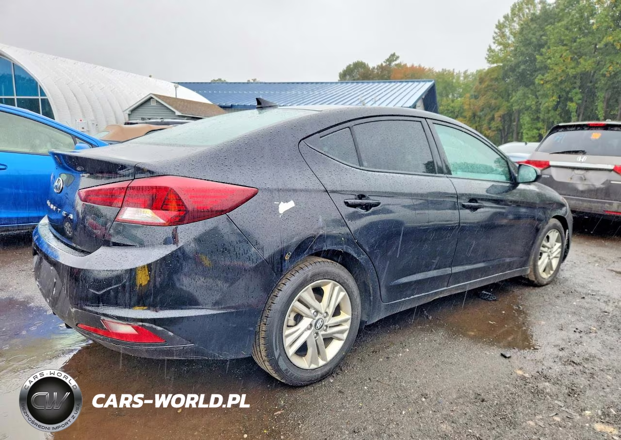 2019 Hyundai Elantra Sel VIN:5NPD84LF1KH403170 - 3