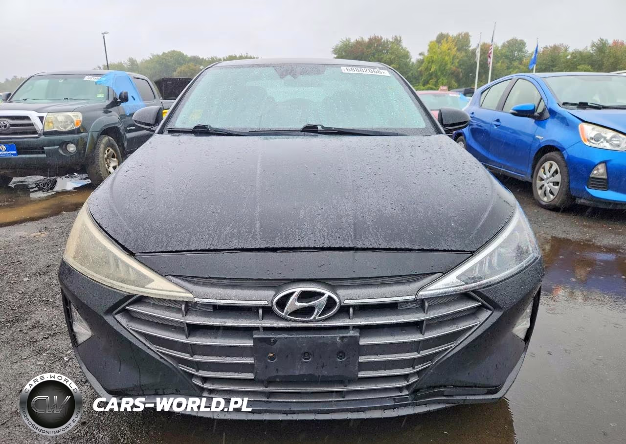 2019 Hyundai Elantra Sel VIN:5NPD84LF1KH403170 - 5