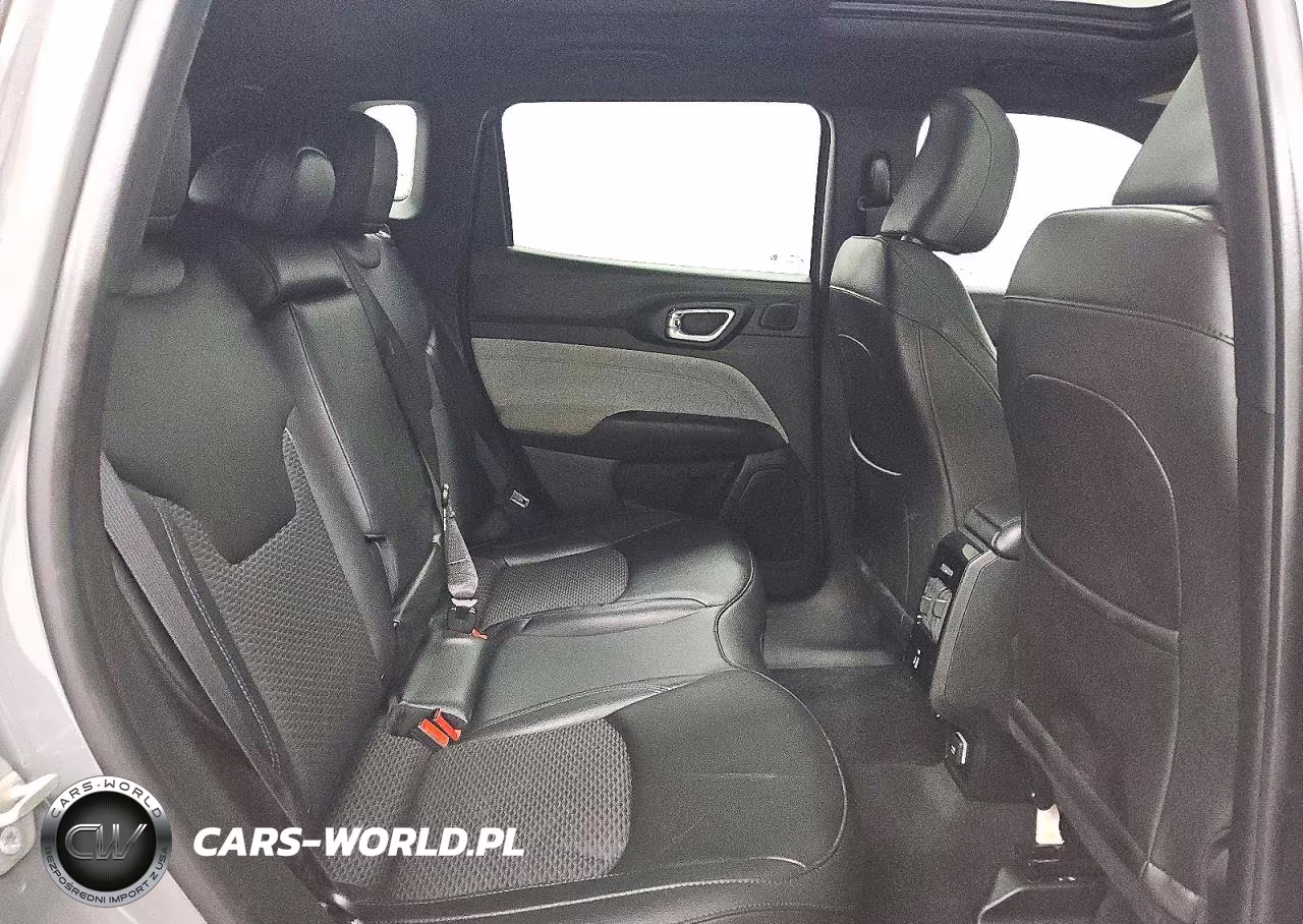 2023 Jeep Compass Latitude VIN:3C4NJDBN6PT558130 - 11