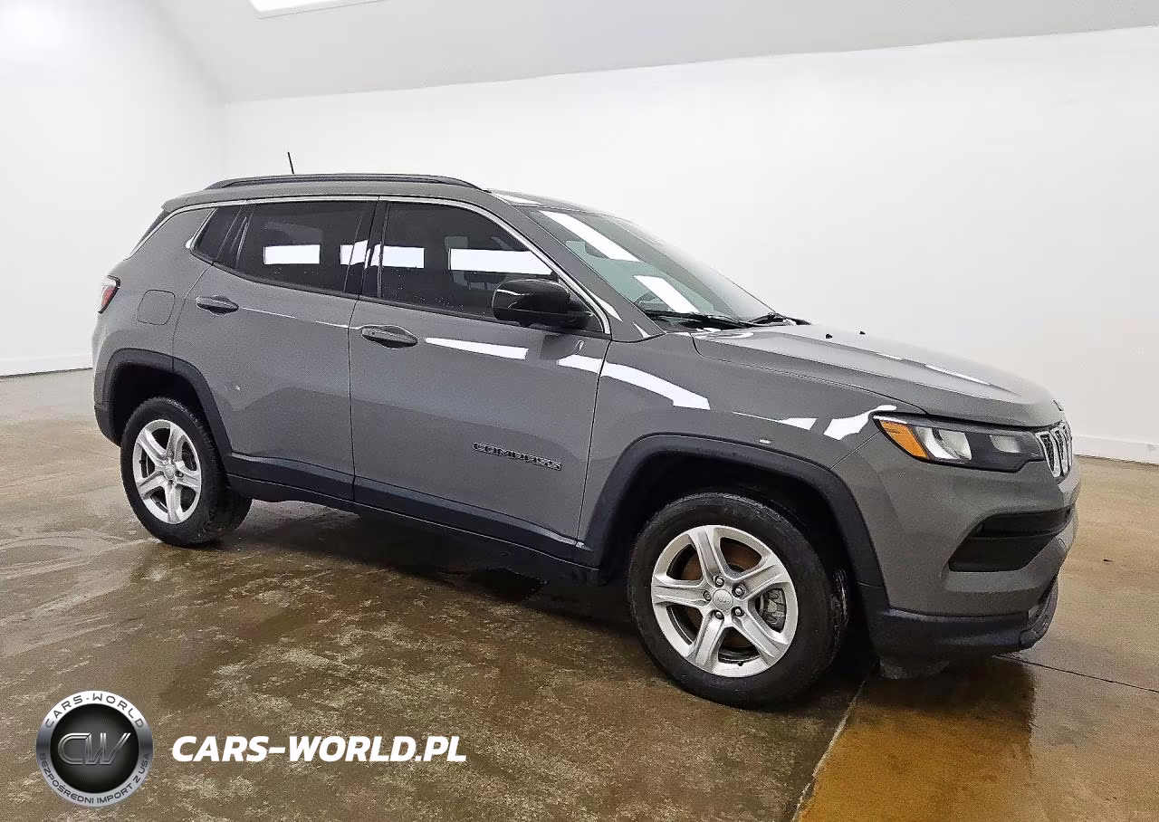 2023 Jeep Compass Latitude VIN:3C4NJDBN6PT558130 - 4
