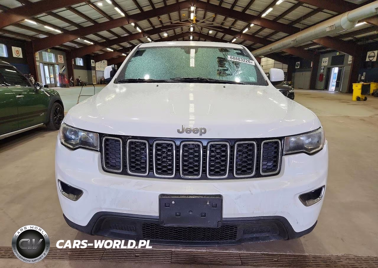 2017 Jeep Grand Cherokee Laredo VIN:1C4RJFAG0HC886060 - 5