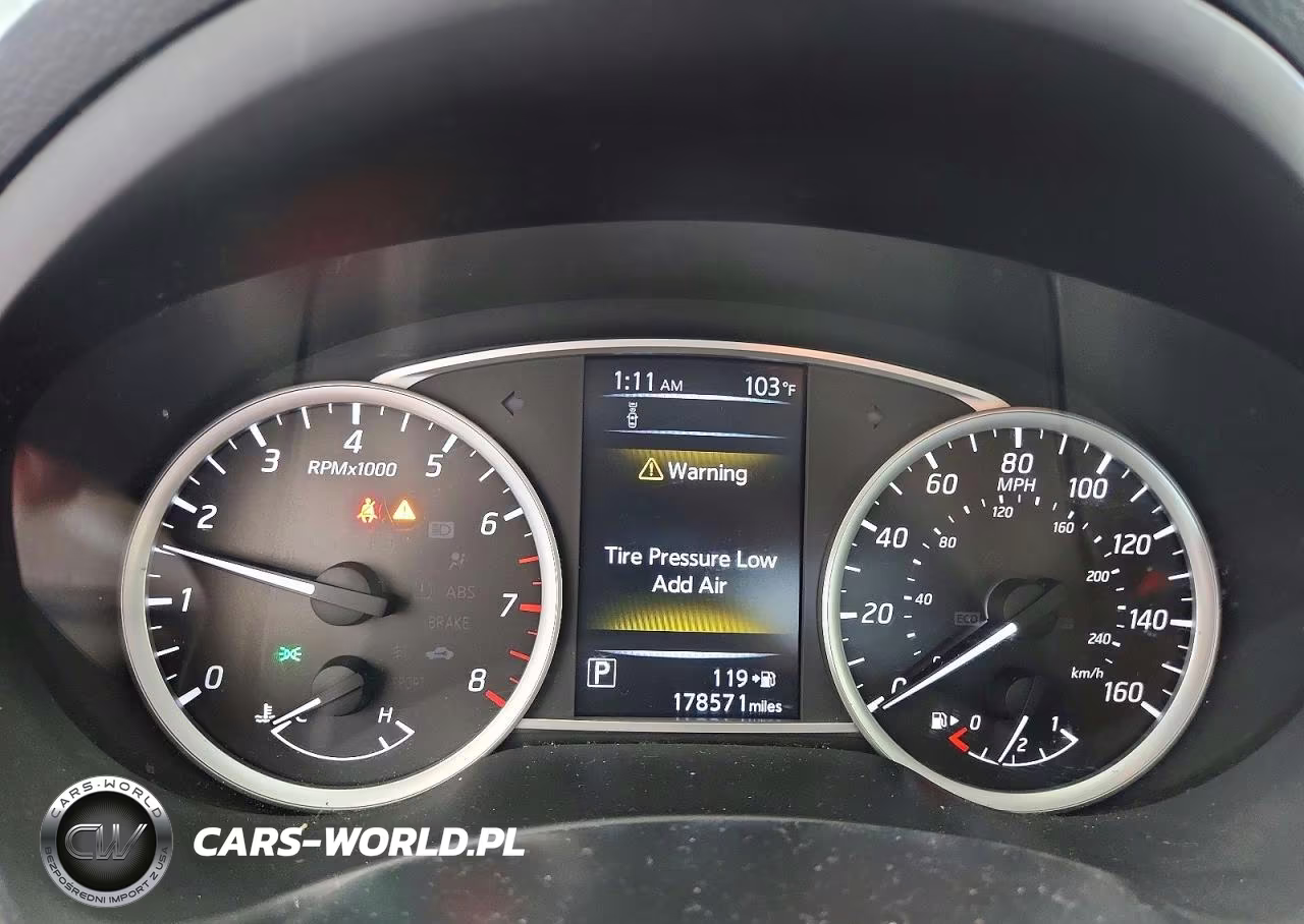 2018 Nissan Sentra S VIN:3N1AB7AP1JY250523 - 9