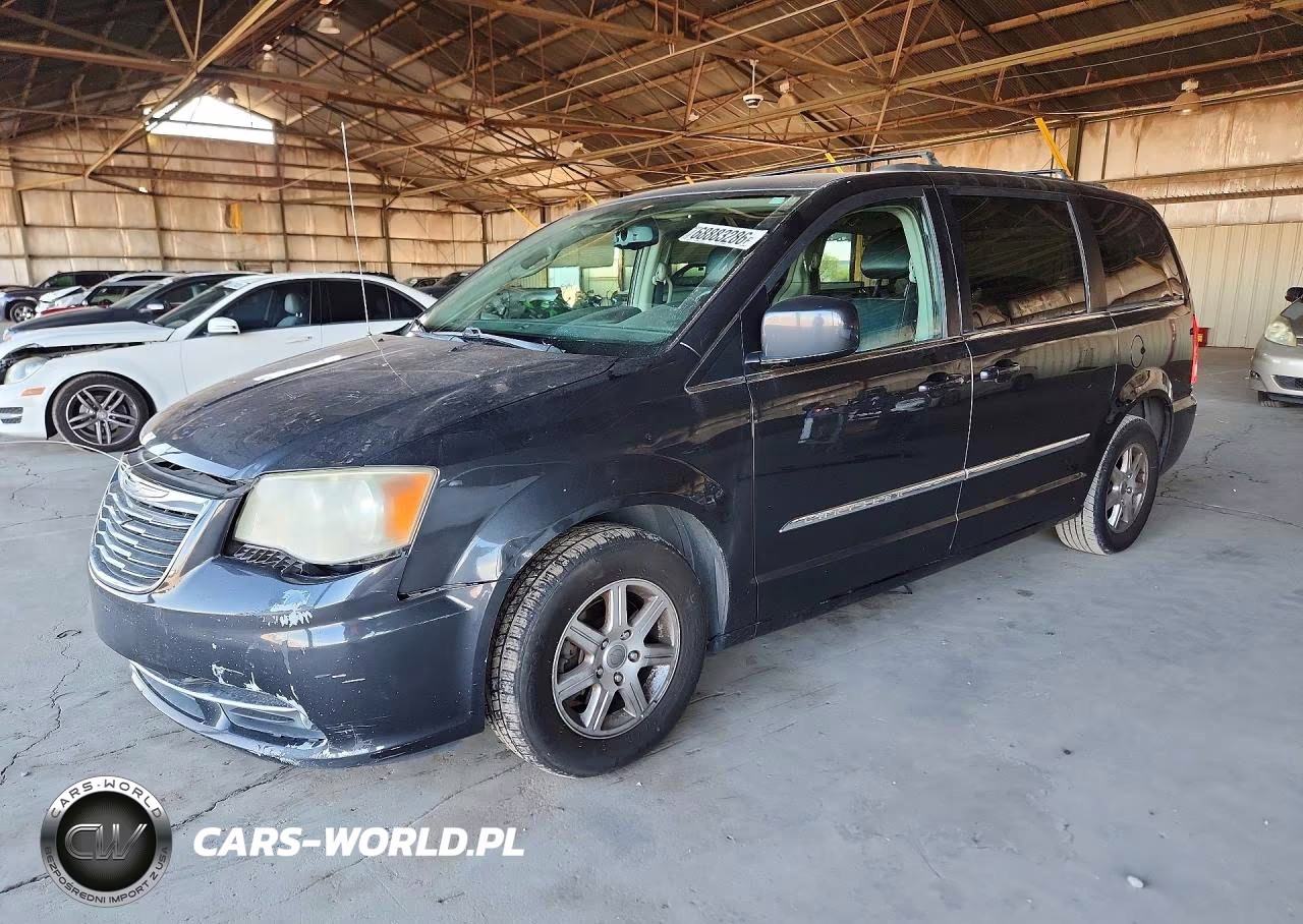2012 Chrysler Town & Country Touring