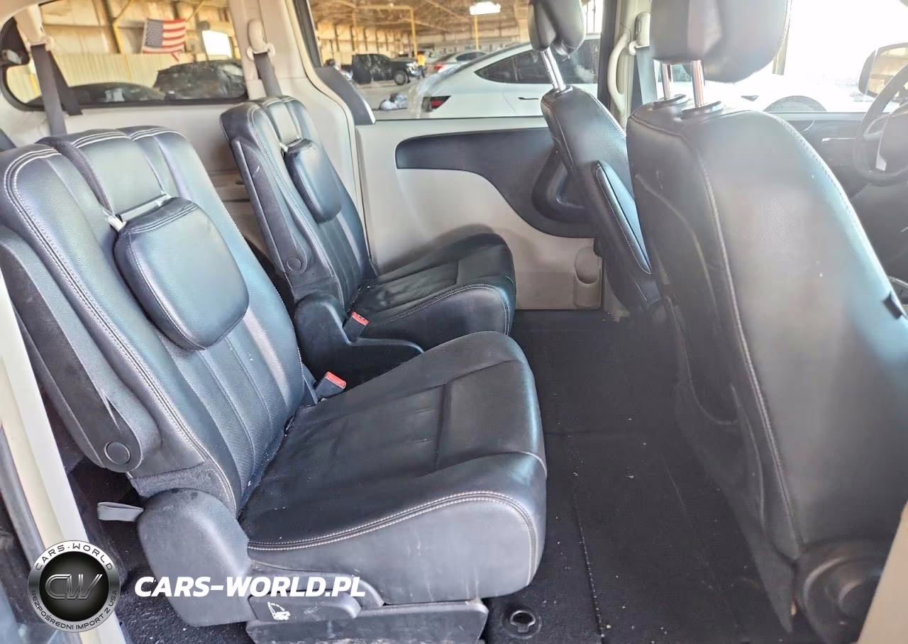 2012 Chrysler Town & Country Touring VIN:2C4RC1BG1CR259217 - 11