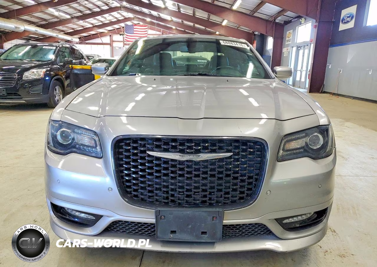 2018 Chrysler 300 S VIN:2C3CCABG1JH266794 - 5