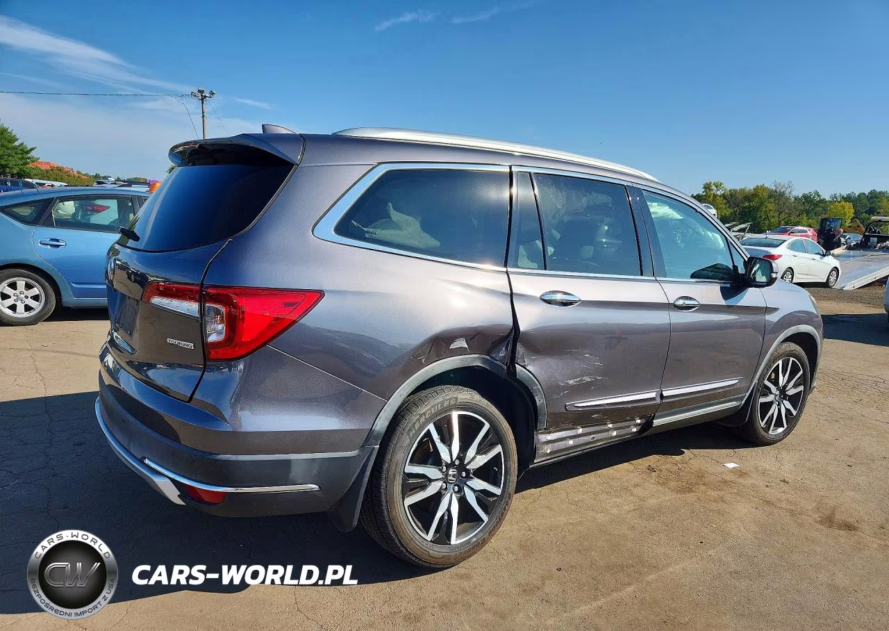2019 Honda Pilot Touring VIN:5FNYF5H93KB020944 - 3