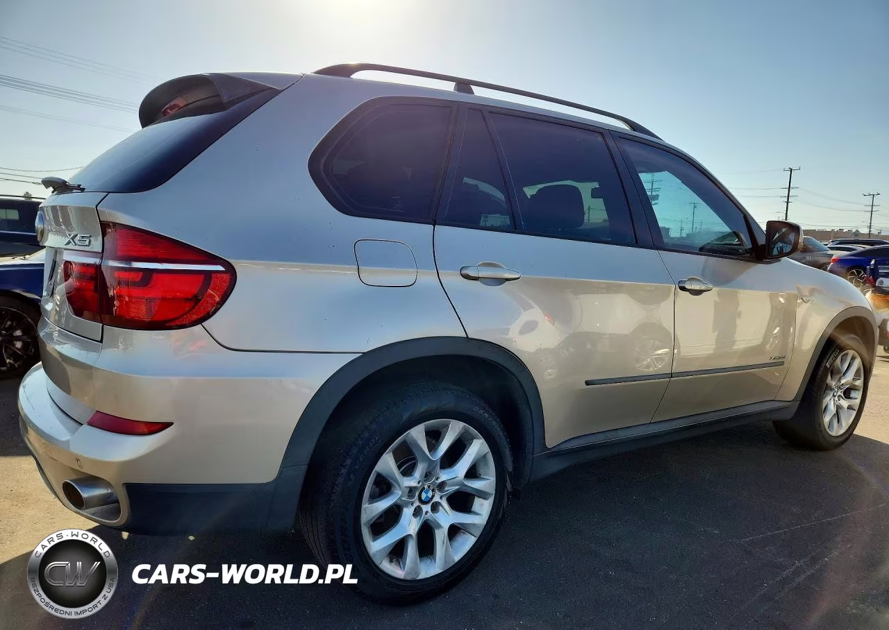 2013 BMW X5 xDrive35I VIN:5UXZV4C59D0G50721 - 3