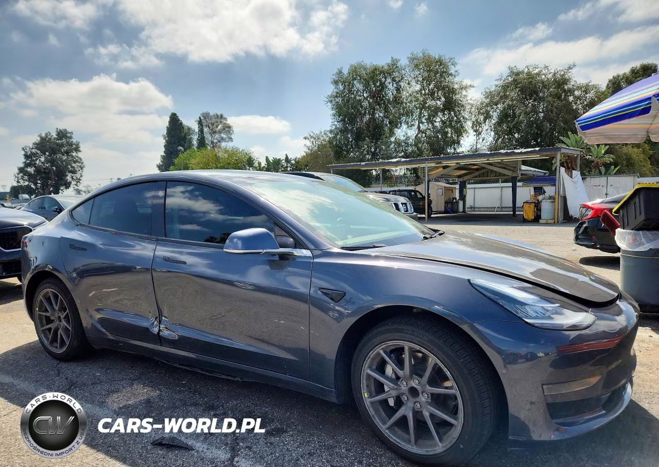 2020 Tesla Model 3 VIN:5YJ3E1EA8LF705107 - 4