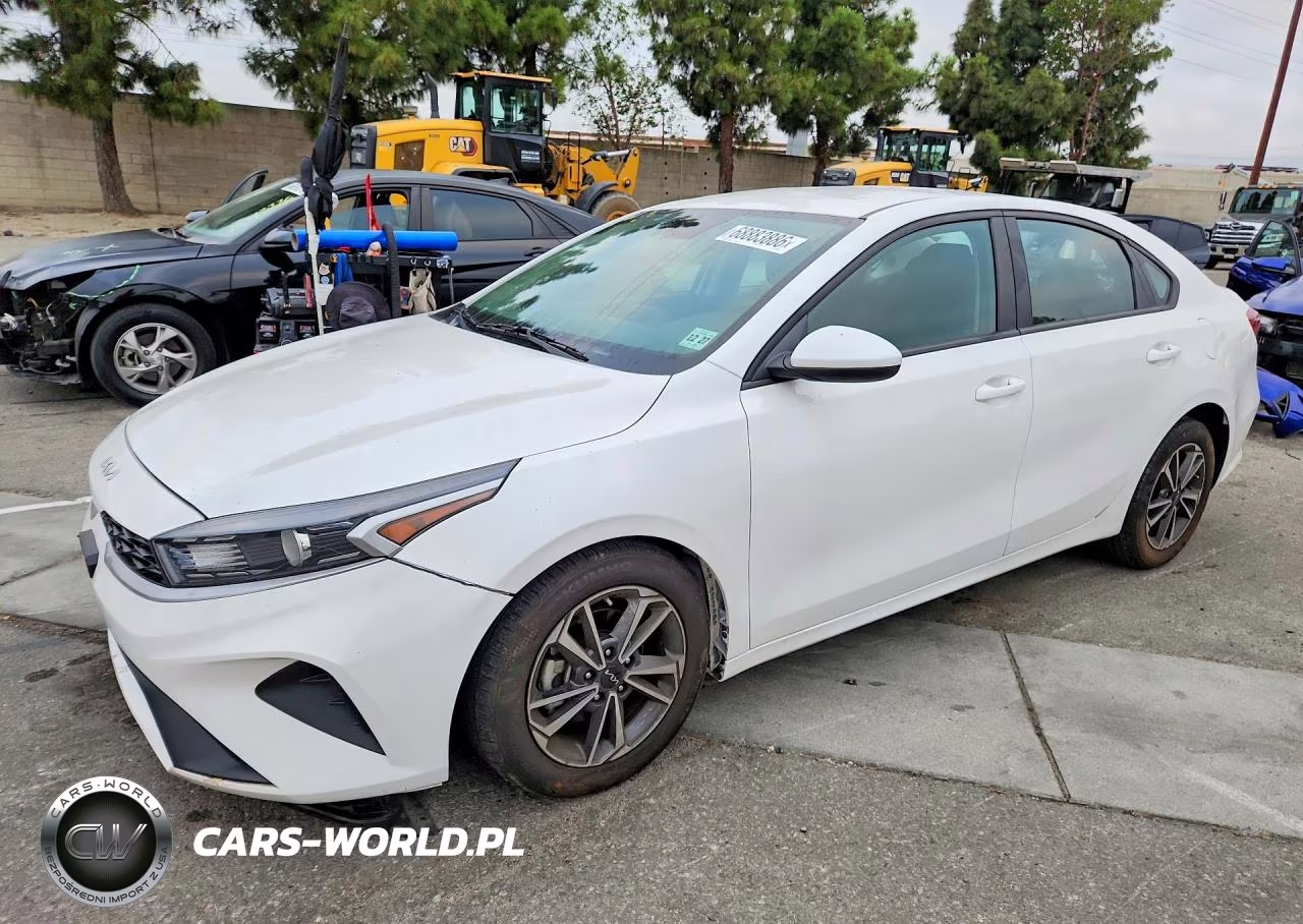 2023 Kia Forte Lxs
