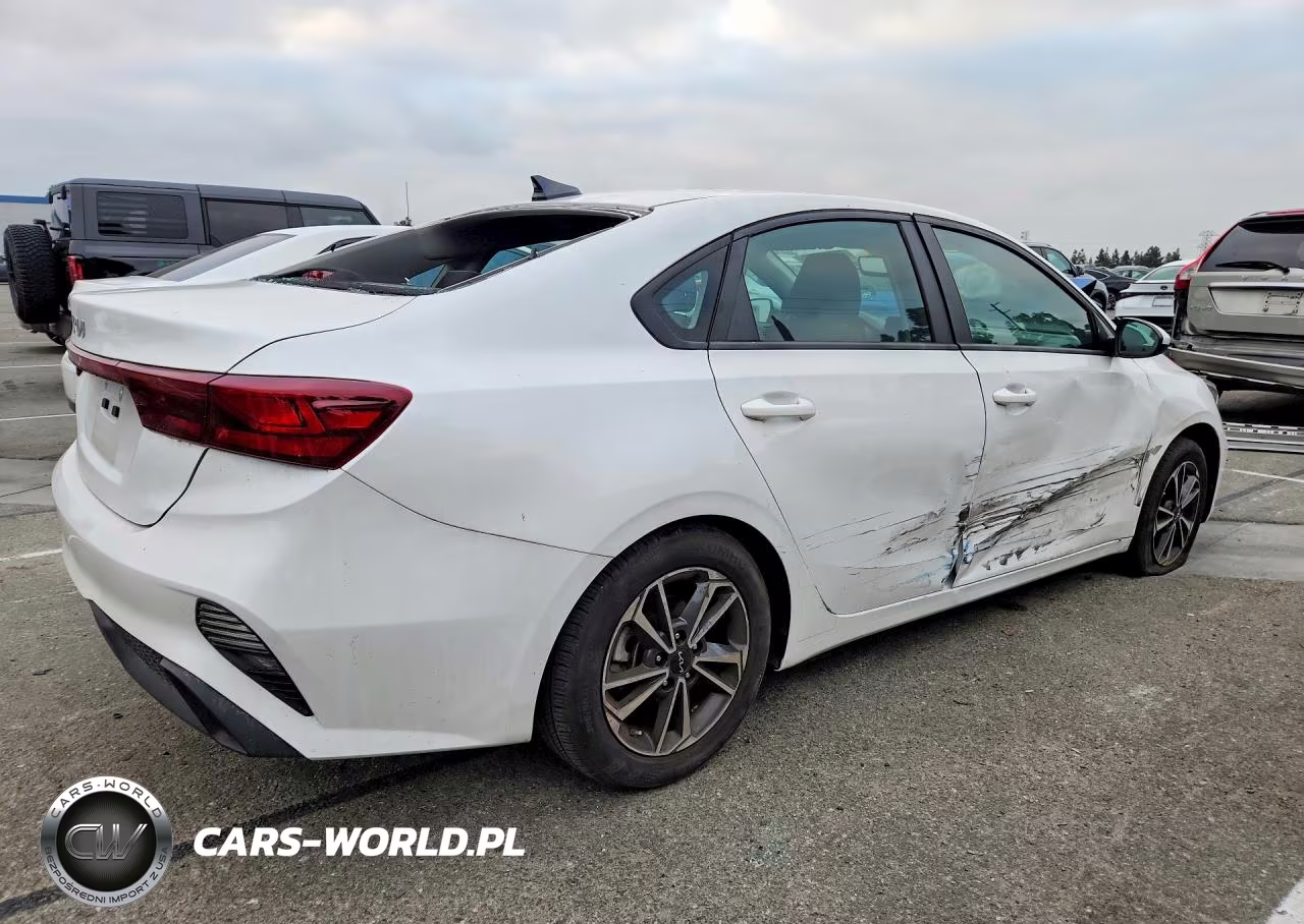 2023 Kia Forte Lxs VIN:3KPF24AD3PE537699 - 3