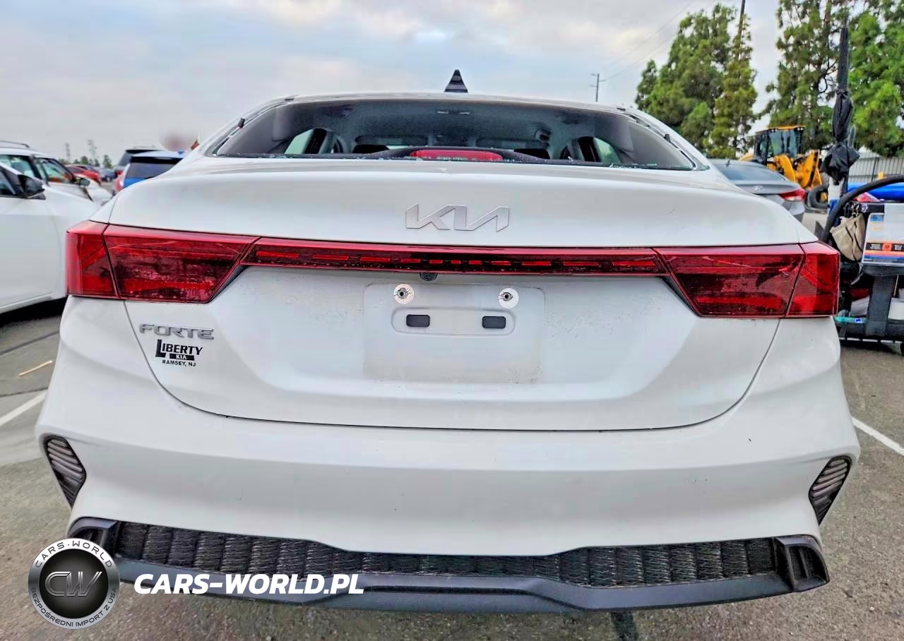 2023 Kia Forte Lxs VIN:3KPF24AD3PE537699 - 6