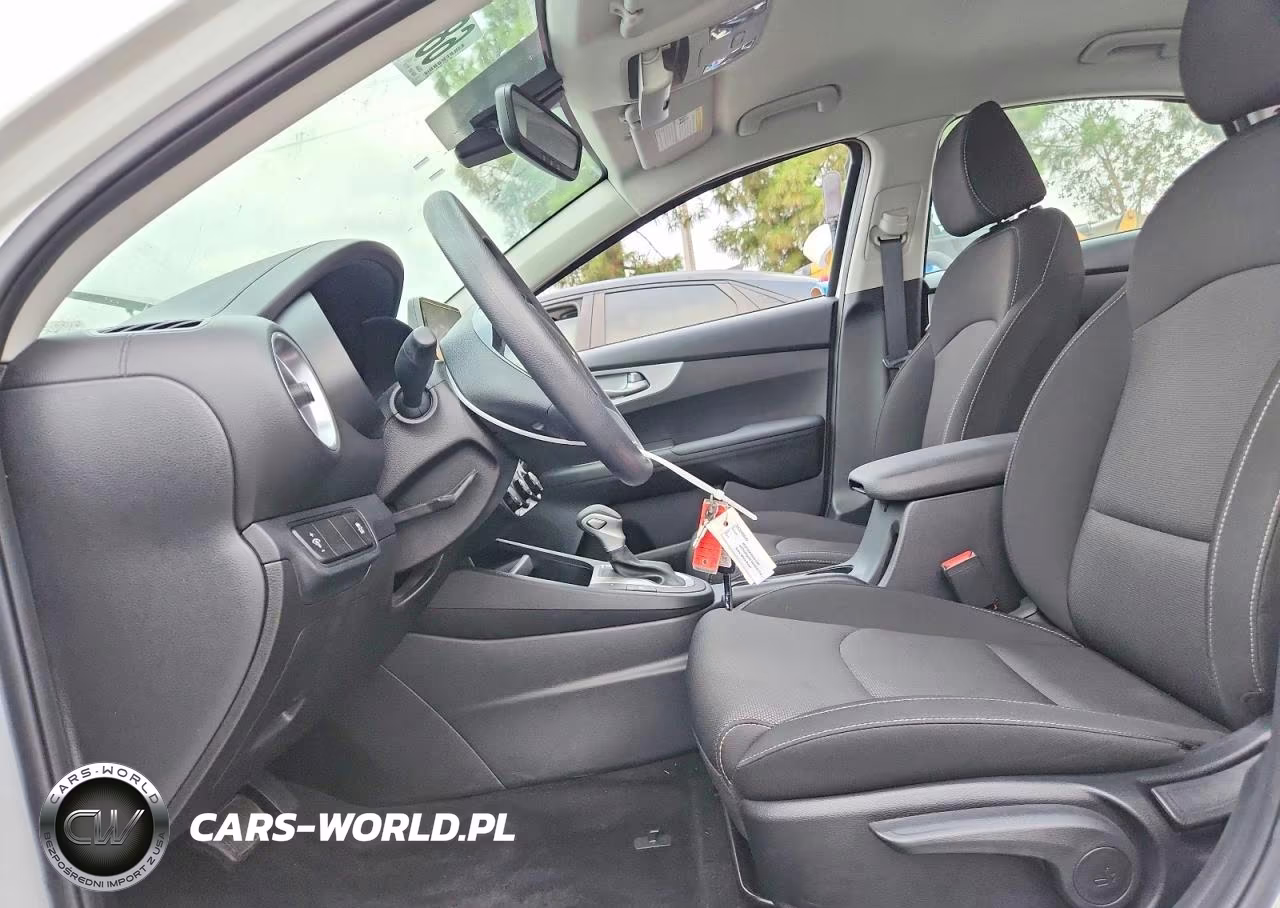 2023 Kia Forte Lxs VIN:3KPF24AD3PE537699 - 7