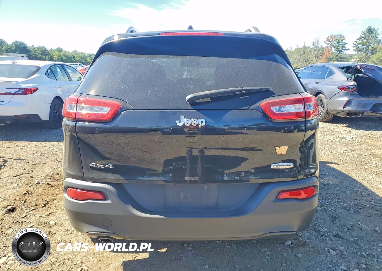 2016 Jeep Cherokee Latitude VIN:1C4PJMCB1GW241055 - 6