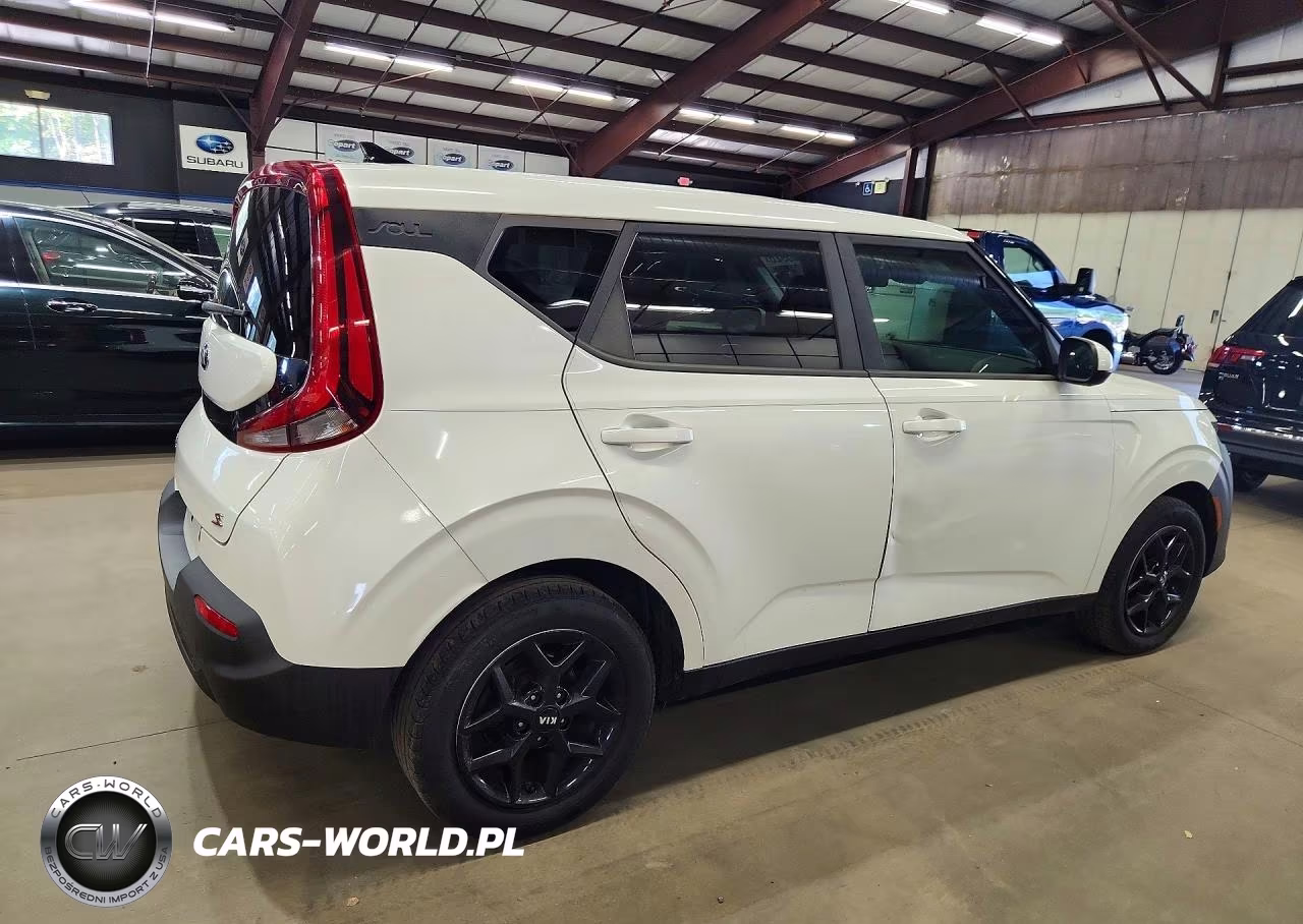 2020 Kia Soul S VIN:KNDJ23AU1L7718394 - 3