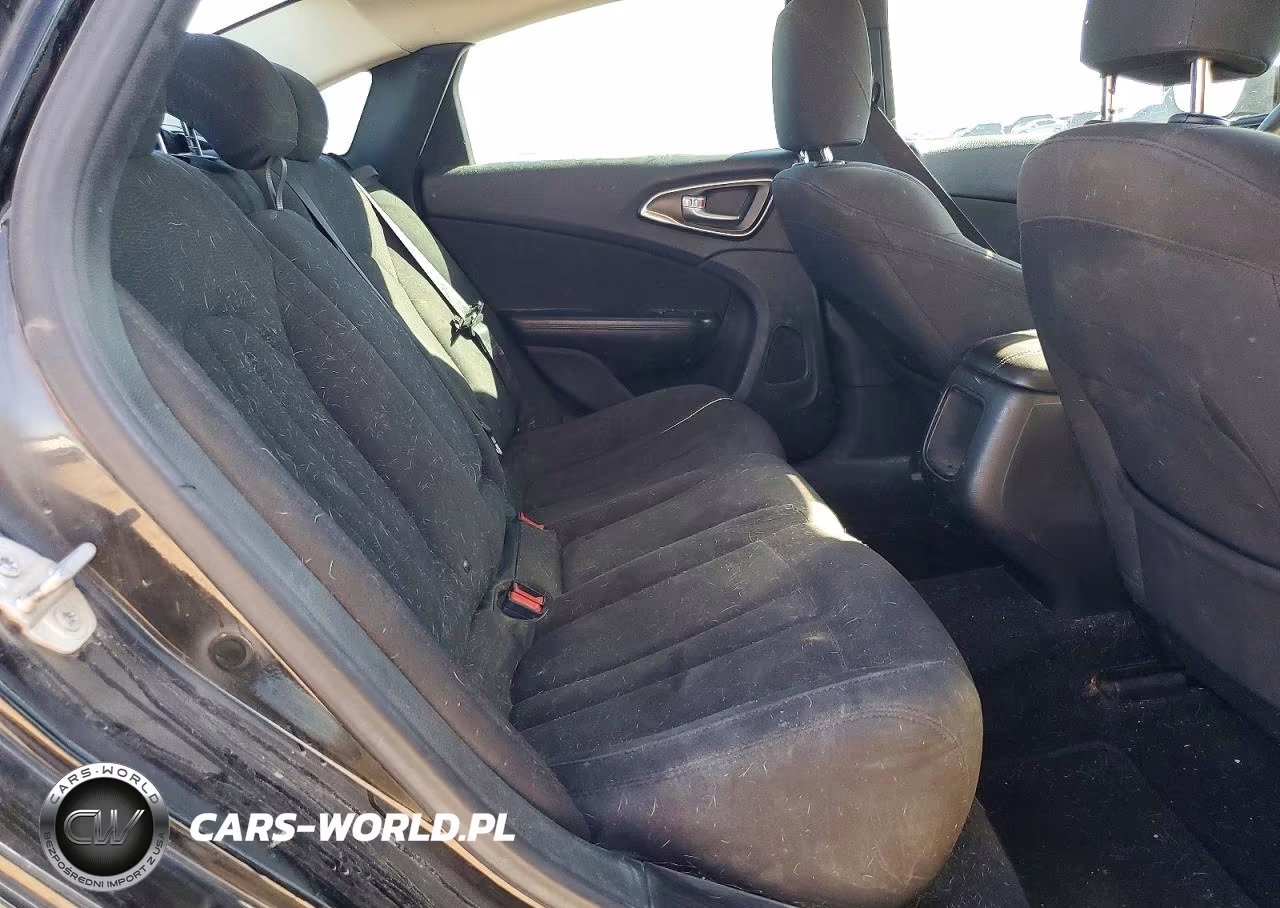 2015 Chrysler 200 Limited VIN:1C3CCCAB8FN720720 - 10