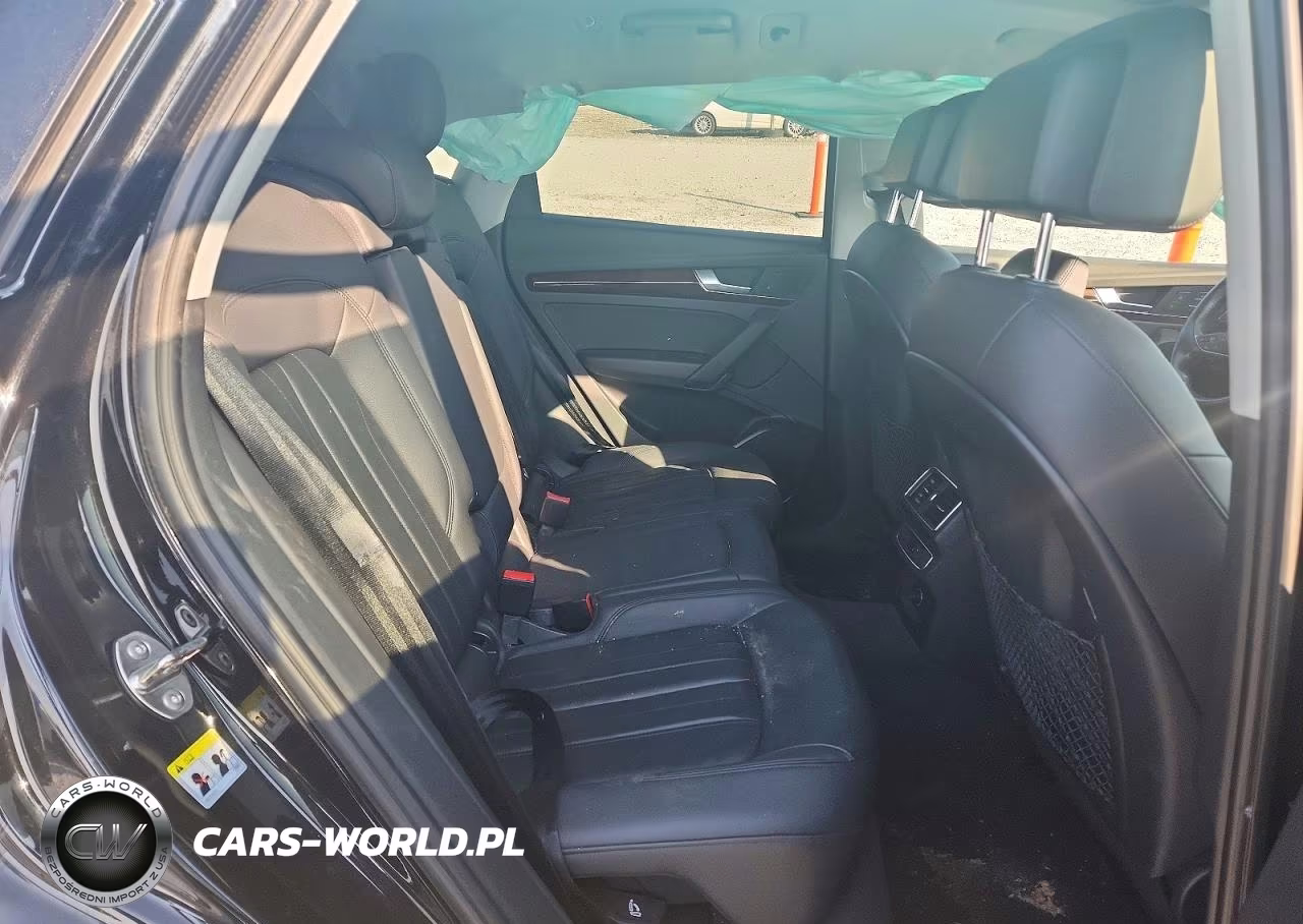 2018 Audi Q5 Premium VIN:WA1ANAFY7J2054808 - 11