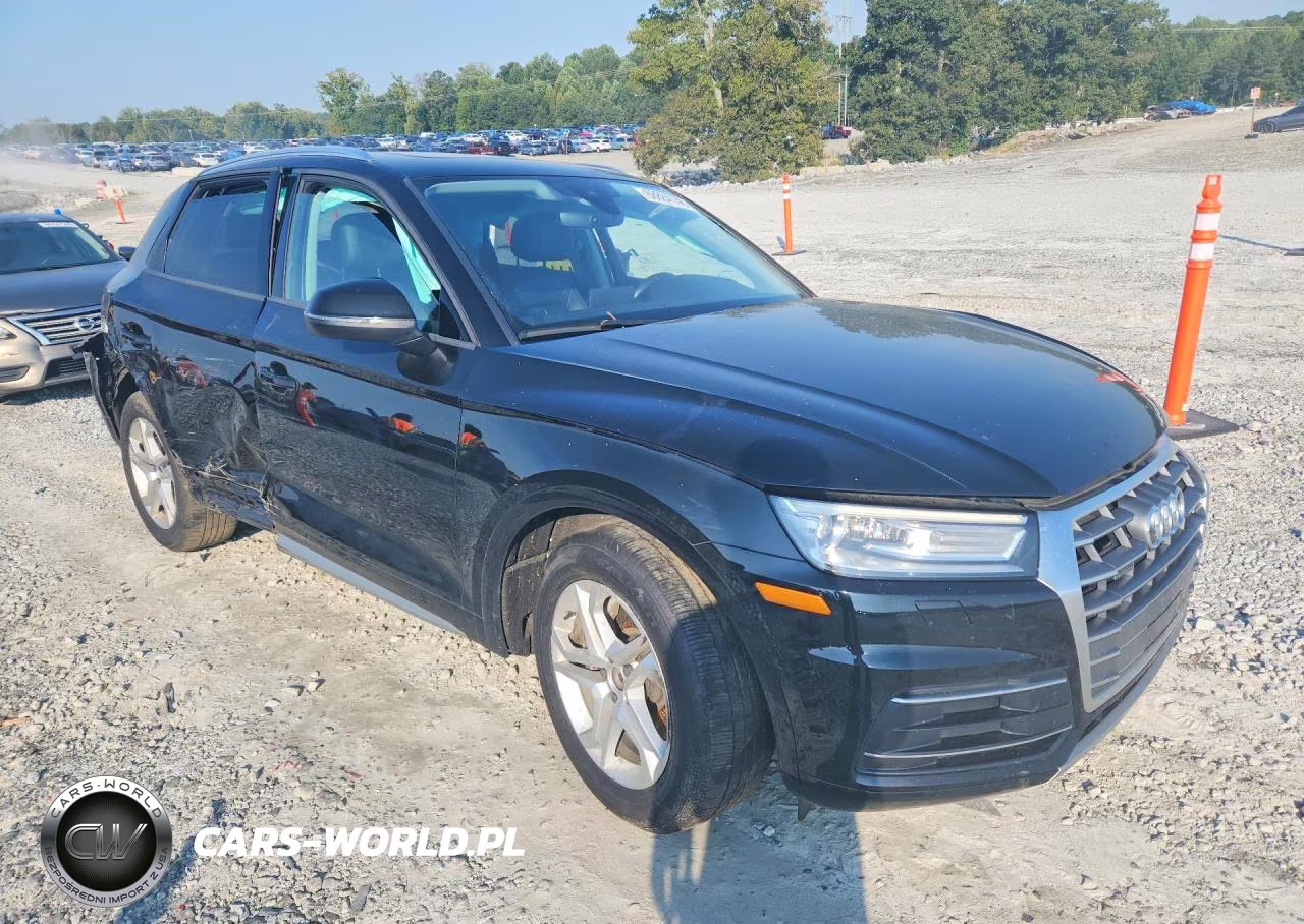 2018 Audi Q5 Premium VIN:WA1ANAFY7J2054808 - 4