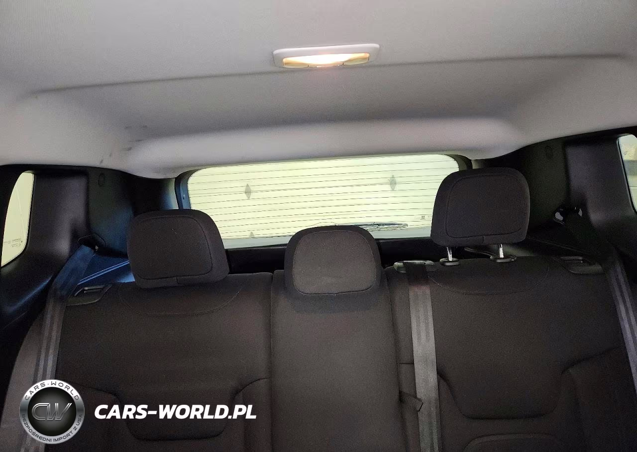 2022 Jeep Renegade Latitude VIN:ZACNJDB12NPN86876 - 10
