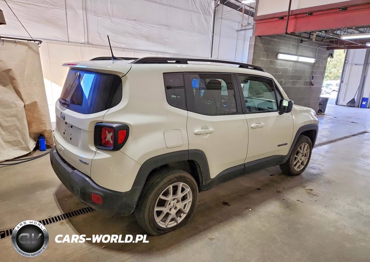 2022 Jeep Renegade Latitude VIN:ZACNJDB12NPN86876 - 3