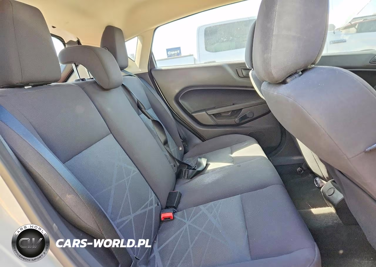 2015 Ford Fiesta S VIN:3FADP4TJXFM129741 - 10