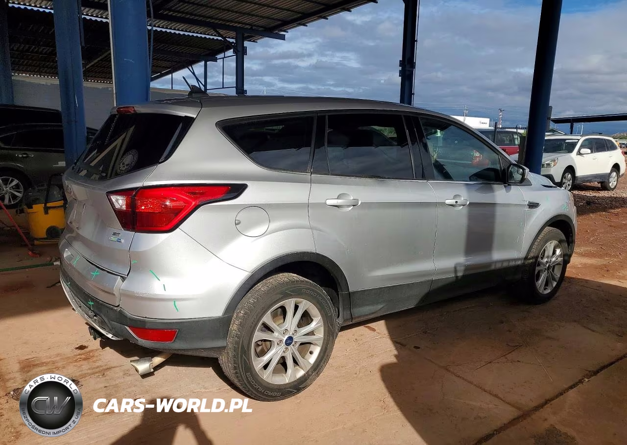 2019 Ford Escape Se VIN:1FMCU9GD7KUB06953 - 3
