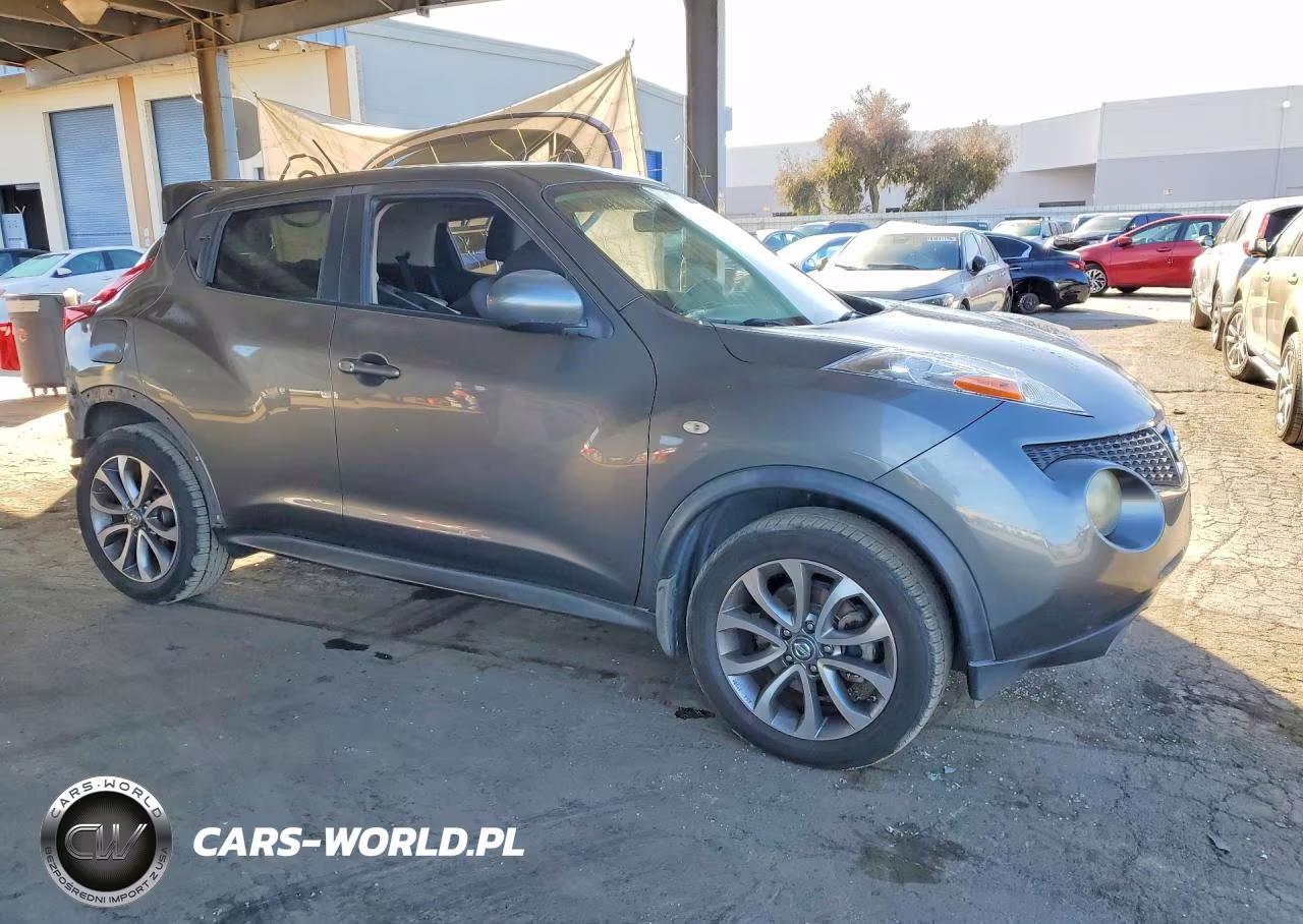 2011 Nissan Juke S VIN:JN8AF5MR9BT013313 - 4