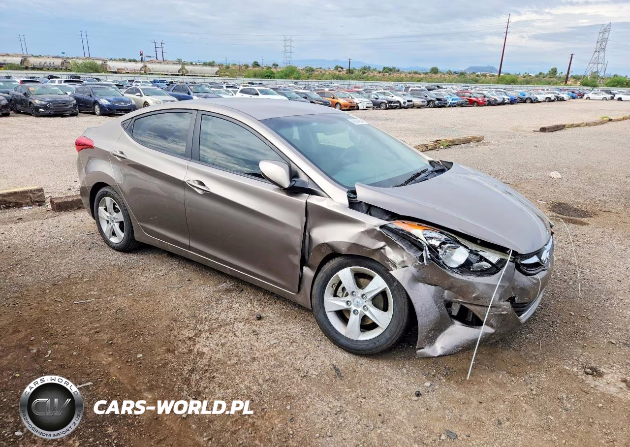 2011 Hyundai Elantra Gls VIN:5NPDH4AE7BH028816 - 4