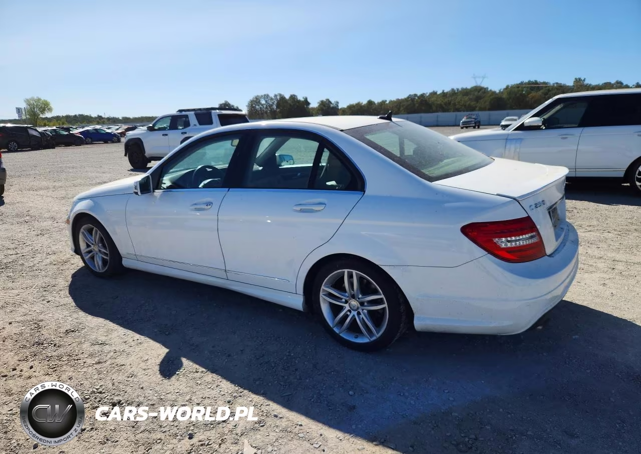2014 Mercedes-Benz C 250 VIN:WDDGF4HB3ER307178 - 2