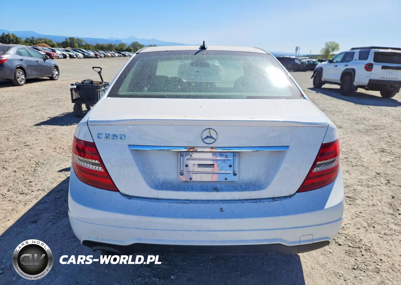 2014 Mercedes-Benz C 250 VIN:WDDGF4HB3ER307178 - 6