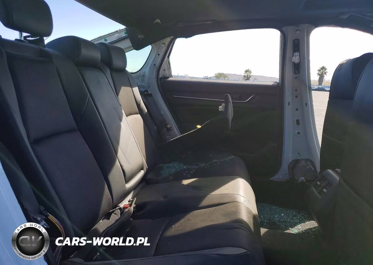 2018 Honda Accord Sport VIN:1HGCV2F3XJA009569 - 10