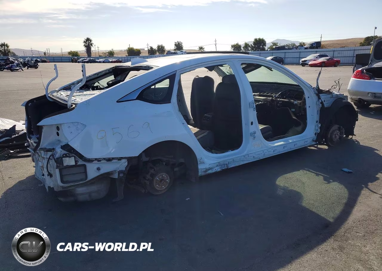 2018 Honda Accord Sport VIN:1HGCV2F3XJA009569 - 3