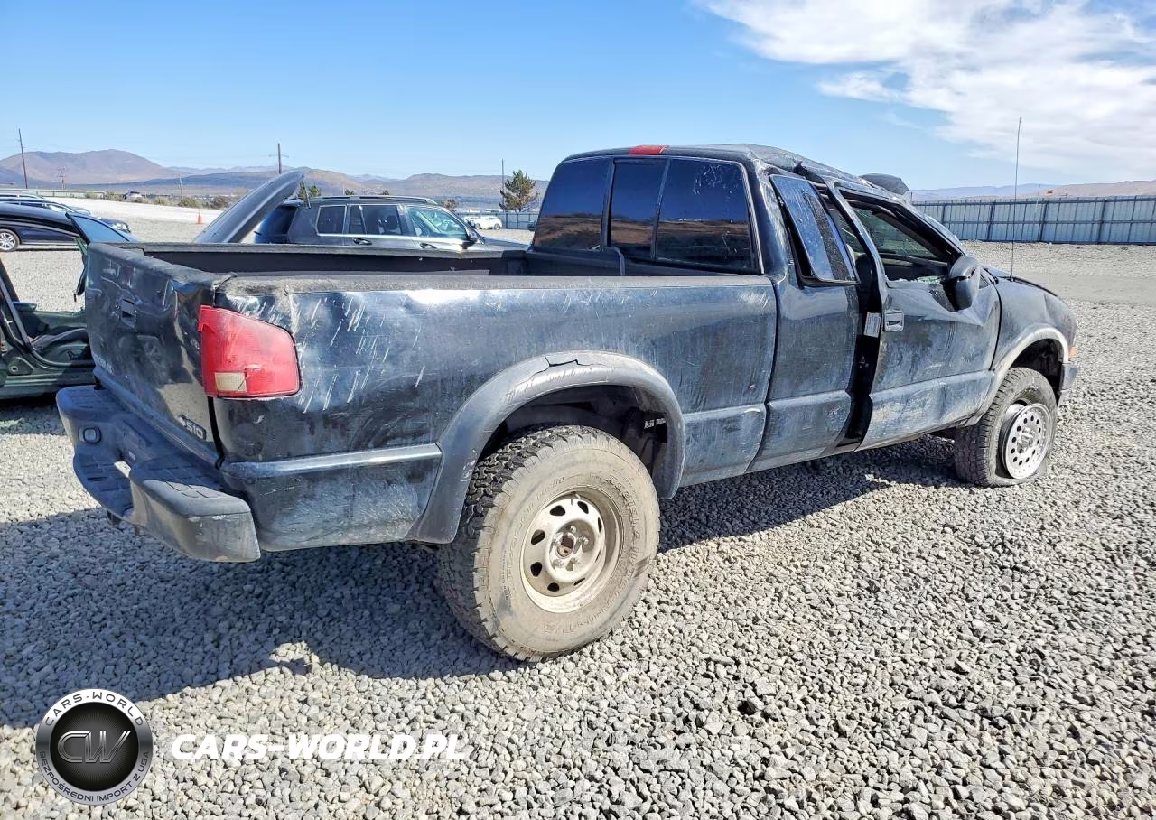 2003 Chevrolet S Truck S10 VIN:1GCCT19X938233925 - 3