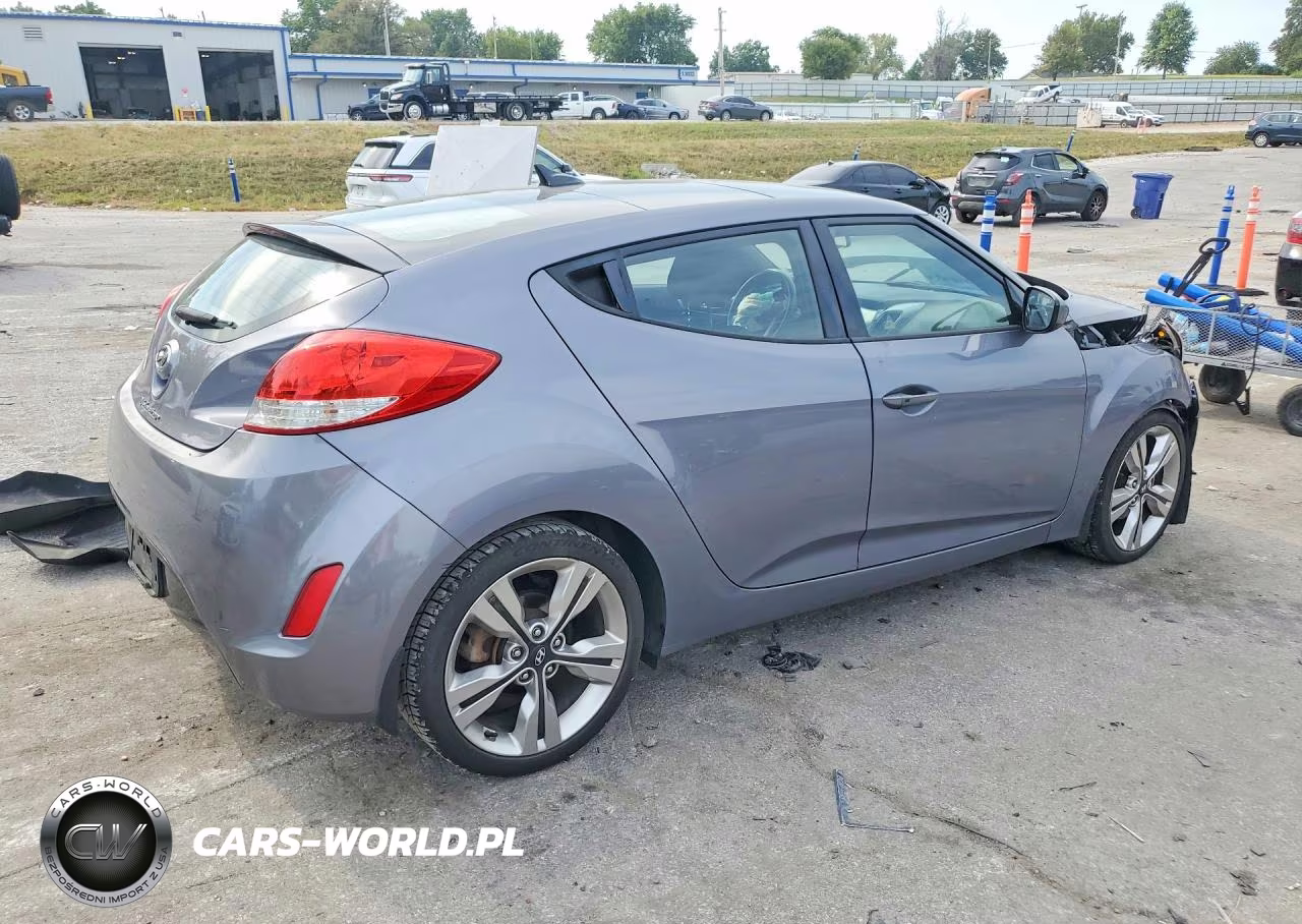 2017 Hyundai Veloster Value Edition VIN:KMHTC6AD2HU320784 - 3