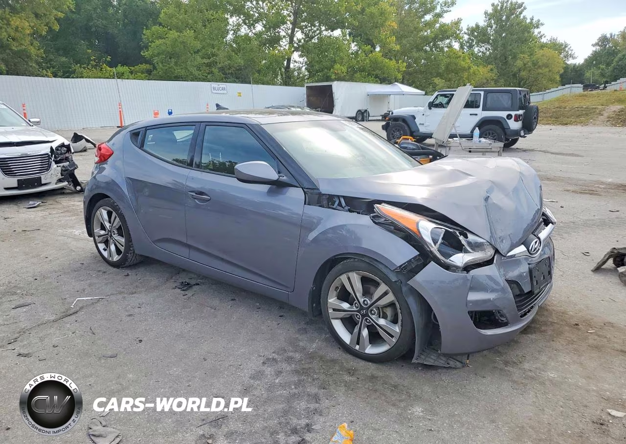 2017 Hyundai Veloster Value Edition VIN:KMHTC6AD2HU320784 - 4