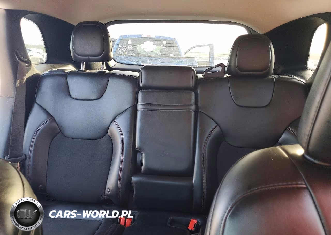 2019 Jeep Cherokee Trailhawk VIN:1C4PJMBX9KD217085 - 10