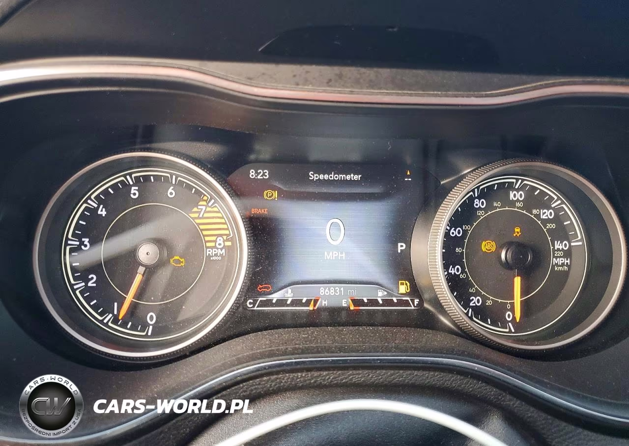 2019 Jeep Cherokee Trailhawk VIN:1C4PJMBX9KD217085 - 9