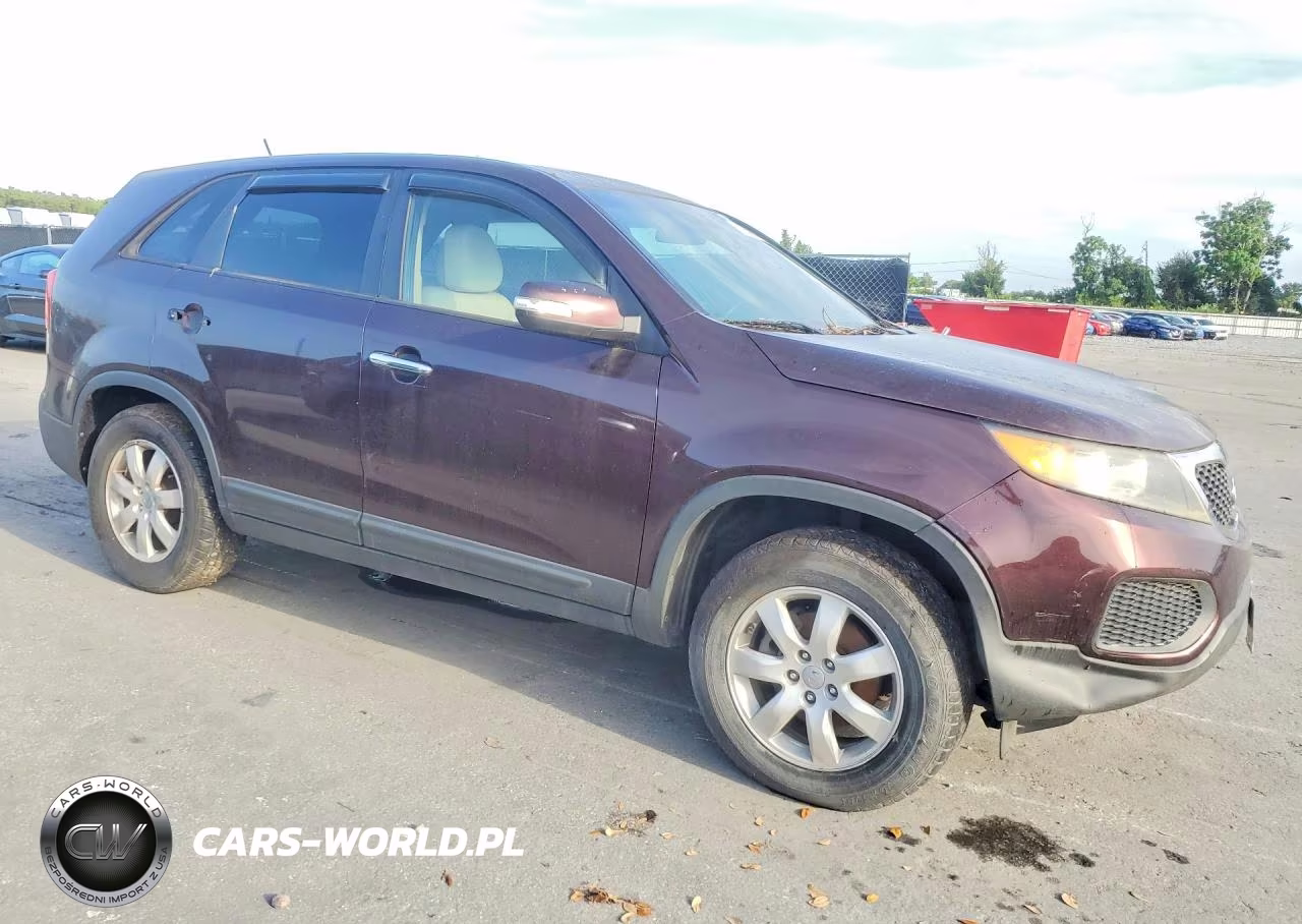 2013 Kia Sorento Lx VIN:5XYKT3A17DG315662 - 4