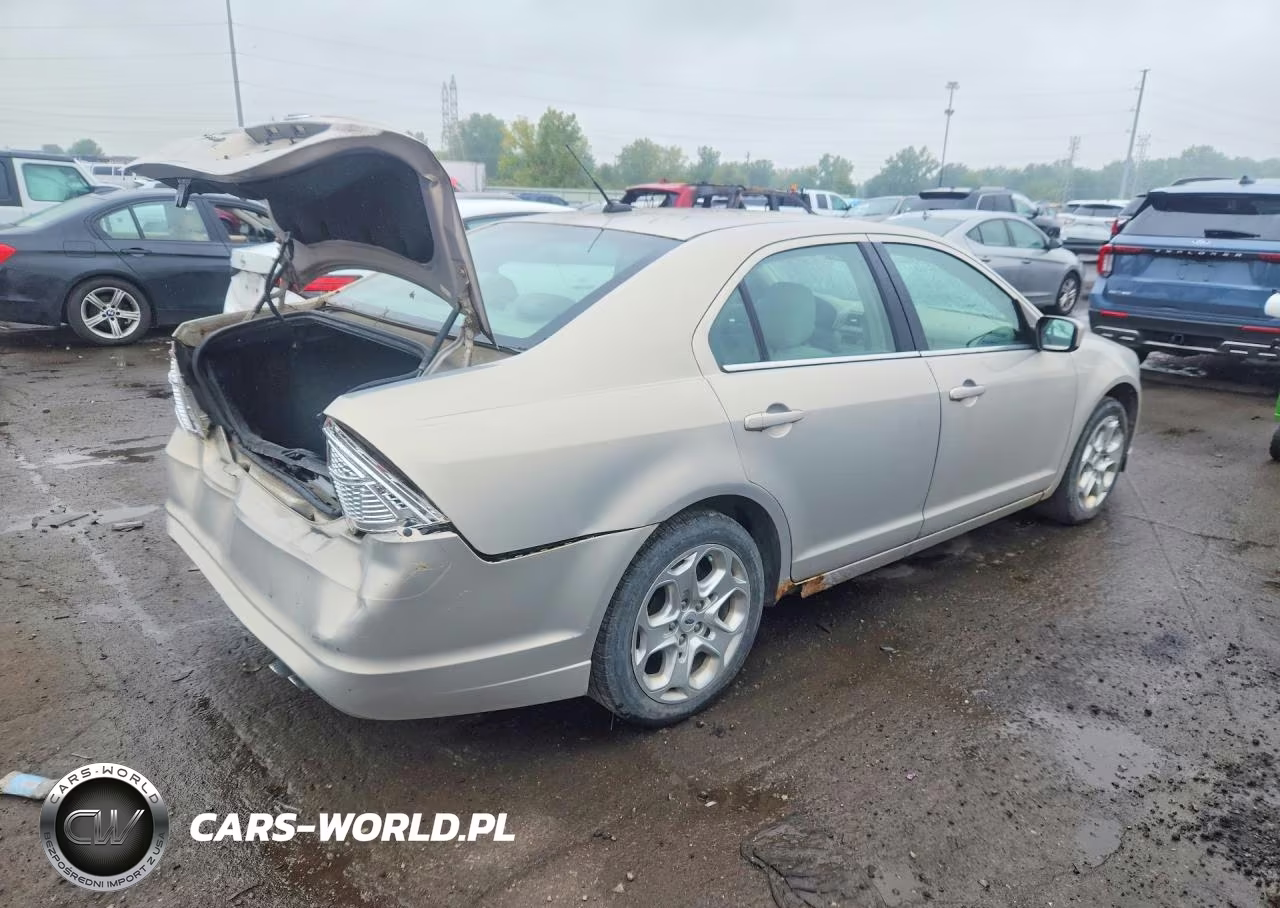 2010 Ford Fusion Se VIN:3FAHP0HA4AR181557 - 3